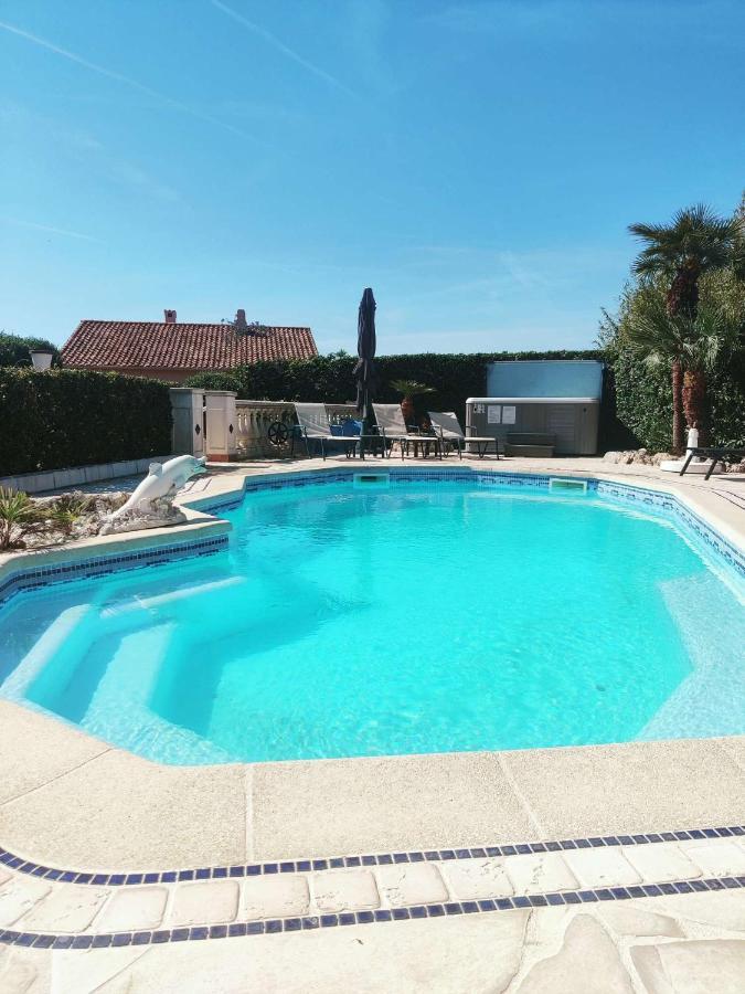 Gasthof Plein Sud A 900m Du Centre De Sur - Climatisee - Piscine - Spa- Calme Et Detente